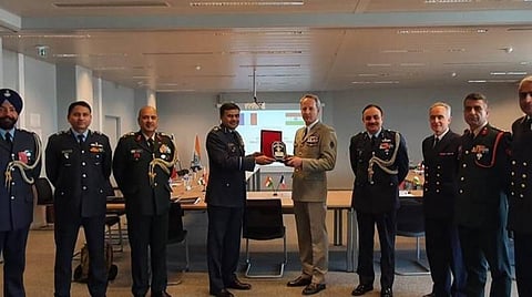 இருதரப்பு ராணுவ உயர் அதிகாரிகள் இடையே பேச்சுவார்த்தை - இந்தியா-பிரான்ஸ் இடையிலான பாதுகாப்பு ஒத்துழைப்பை அதிகரிக்க முடிவு