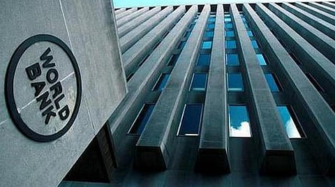 இந்தியாவில் ஏழ்மை 10.2% ஆக குறைந்தது: உலக வங்கி ஆய்வு