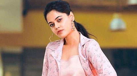 கோலிவுட் அப்டேட்ஸ்: பக்தையாக பிந்து மாதவி, அருண்குமார் இயக்கத்தில் சித்தார்த்