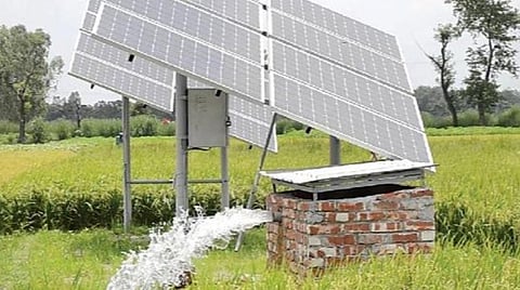 70 சதவீத மானியத்தில் சூரியசக்தி பம்புசெட் பெறுவதற்காக போலி இணையதளத்தில் பதிவு செய்ய வேண்டாம்: விவசாயிகளுக்கு வேளாண்மைத் துறை எச்சரிக்கை