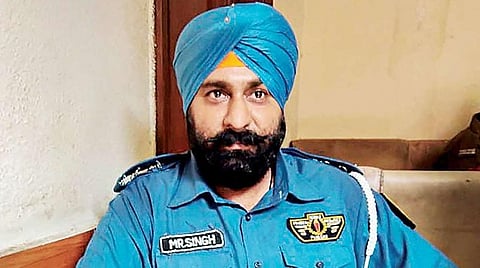 பாகிஸ்தானின் முதல் சீக்கிய போலீஸ் அதிகாரி மாயம்