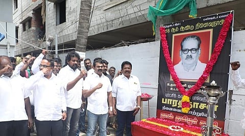 கடமையைச் செய்யாத ஆளுநர் மீது கோபம் வரத்தான் செய்யும்: சீமான்