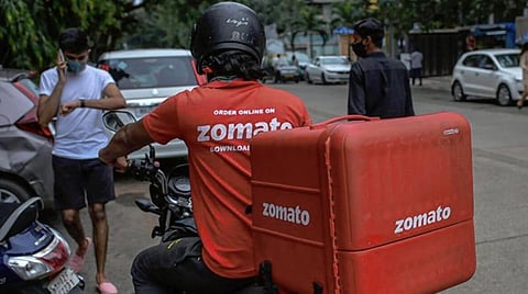 'குடிக்க தண்ணீர் கொடுங்களேன்...' - உணவு டெலிவரி சேவகர்களின் கோடை வாழ்க்கை