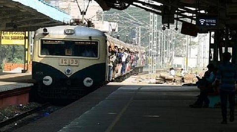 ஆவடி - பட்டாபிராம் இடையே பராமரிப்பு பணி: மின்சார ரயில் சேவைகள் ரத்து