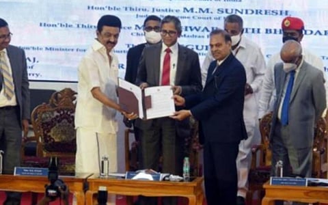 வழக்கறிஞர்களுக்கான சேமநல நிதி ரூ.10 லட்சமாக உயர்த்தப்படும்: முதல்வர் ஸ்டாலின் அறிவிப்பு