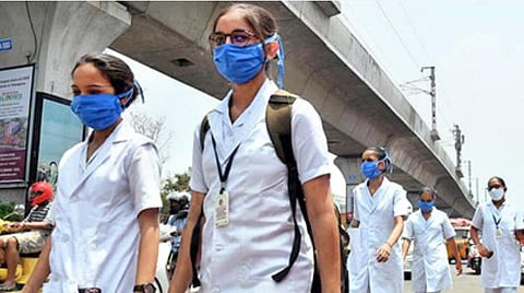 நிச்சயதார்த்தம் செய்து விட்டோம்; திருமணத்தை நடத்தி வையுங்கள்: பேரவையில் விவாதம்