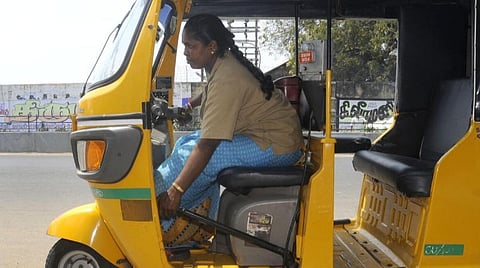 500 பெண் ஓட்டுநர்களுக்கு புதியதாக ஆட்டோ வாங்க தலா ரூ.1 லட்சம் மானியம்: தமிழக தொழிலாளர் நலத் துறையின் 30 அறிவிப்புகள்