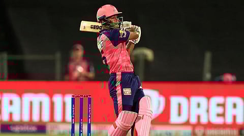 IPL2022 | ஏமாற்றிய பேட்ஸ்மேன்கள்... கைகொடுத்த ரியான் பராக் - ஆர்சிபிக்கு 145 ரன்கள் இலக்கு