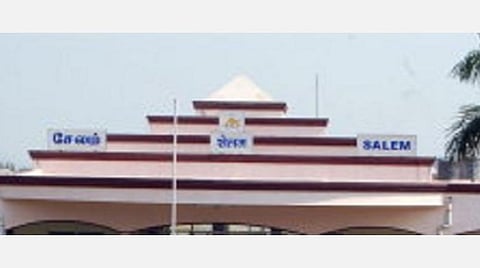 கூடுதல் விமானங்கள் வந்து செல்லும் வகையில் சேலம் காமலாபுரம் விமான நிலையத்தில் ரூ.7.5 கோடியில் விரிவாக்கப் பணிகள் தொடக்கம்