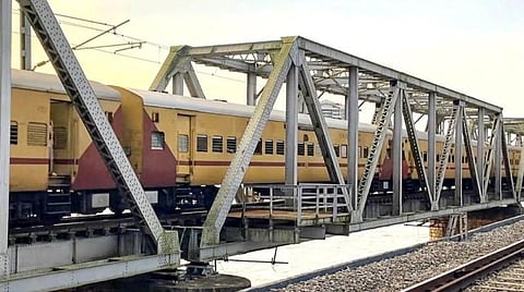 மே 17 முதல் இயக்க ஏற்பாடுகள் தீவிரம்: கோவை - ஷீரடி இடையே தனியார் ரயில் சேவை