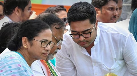 மேற்கு வங்கத்தில் நிலக்கரி ஊழல் வழக்கு - மம்தா உறவினர் மனைவிக்கு டெல்லி நீதிமன்றம் வாரன்ட்