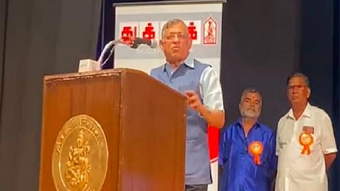 “ஊழலும் குடும்ப ஆட்சியுமே திராவிட மாடல், காங்கிரஸுக்கு ஒரு யோசனை” - ‘துக்ளக்’ விழாவில் குருமூர்த்தி பேச்சு