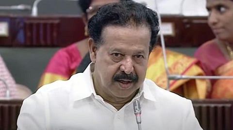 எம்ஜிஆர் மருத்துவப் பல்கலைக்கழகத்துக்கு துணைவேந்தரை நியமிக்க அரசுக்கு அதிகாரம்: சட்டப்பேரவையில் மசோதா அறிமுகம்