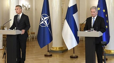 நாட்டின் பாதுகாப்பை உறுதி செய்ய நேட்டோ அமைப்பில் தாமதமின்றி சேர வேண்டும் - பின்லாந்து மக்களின் விருப்பத்துக்கு அதிபர், பிரதமர் ஆதரவு