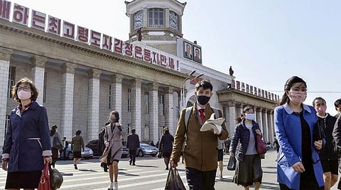 கரோனா பரவல்: 10 ஆயிரம் பேரை தனிமைப்படுத்திய வடகொரியா