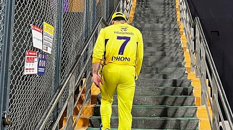 அடுத்த ஆண்டு ஐபிஎல் தொடரில் கூடுதல் வேகங்களுடன் வலுவாக திரும்பி வருவோம் - சிஎஸ்கே கேப்டன் தோனி உறுதி