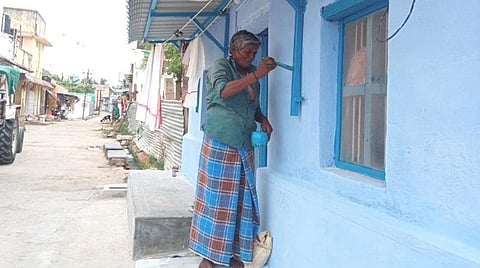 குழந்தைக்காக ஆணாக வாழ்ந்த பெண்