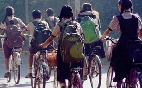 அரசுப் பள்ளி மாணவர்களுக்கு வழங்க 6 லட்சம் சைக்கிள்கள் கொள்முதல் - பிற்படுத்தப்பட்டோர் நலத் துறை தகவல்