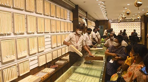 தங்கம் விலை உயர்வு: இன்றைய நிலவரம் என்ன?