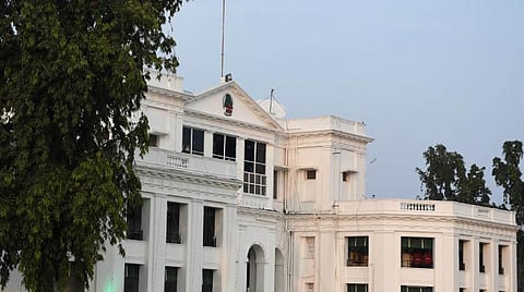 பல்கலை.களுக்கு வேந்தரோ, துணைவேந்தரோ தேவைதானா? - ஒரு விரைவுப் பார்வை