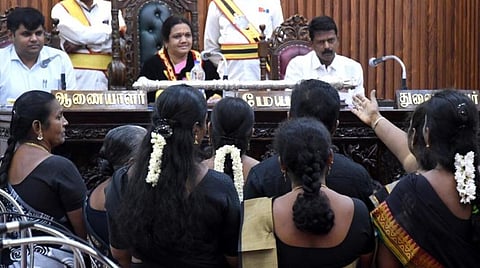 அராஜகமான முறையில் நடந்தால் கடும் நடவடிக்கை - அதிமுக கவுன்சிலர்களுக்கு மதுரை மேயர் எச்சரிக்கை