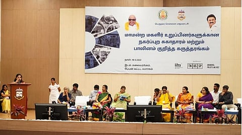 பள்ளி மாணவியருக்கு மாதவிடாய் குறித்த விழிப்புணர்வு: பெண் கவுன்சிலர்கள் முன்னின்று நடத்த மேயர் பிரியா வேண்டுகோள்