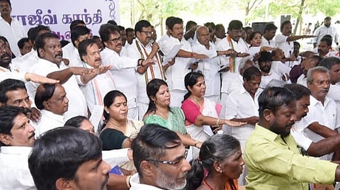 “ராஜீவ் கொலையாளிகள் விடுதலையை திருவிழாவாக கொண்டாடுவதை பார்க்கையில் ரத்தக் கண்ணீர் வடிகிறது" - கே.எஸ்.அழகிரி