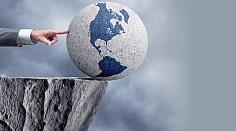 கடன் புதைகுழி: இலங்கையை பின்தொடரும் நாடுகள்