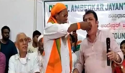 பட்டியலின மடாதிபதியின் எச்சில்பட்ட உணவை சாப்பிட்ட முஸ்லிம் எம்எல்ஏ