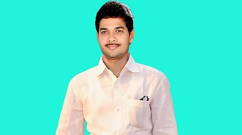 கொலை வழக்கில் ஒய்எஸ்ஆர் காங்கிரஸ் கட்சி எம்எல்சி போலீஸில் சரண் - ஜெகன்மோகன் அரசுக்கு நெருக்கடி