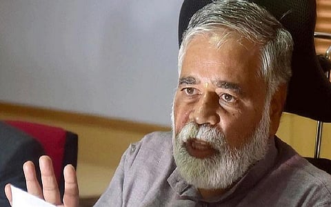 பெரியார் பற்றிய பாடத்தை நீக்கவில்லை; இந்துக்கள் உணர்வுகளை புண்படுத்தும் வாக்கியங்கள் மட்டுமே நீக்கியுள்ளோம்: கர்நாடக அமைச்சர்