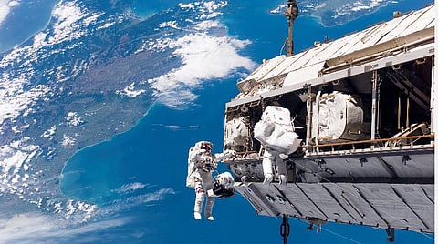 பள்ளி மாணவர்களுக்கு இஸ்ரோவின் இணையவழி இலவச கல்வி