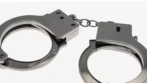 குடோனை வாடகைக்கு எடுத்து பாலியல் தொழில்: புதுச்சேரியில் 2 பேர் கைது, 3 பெண்கள் மீட்பு