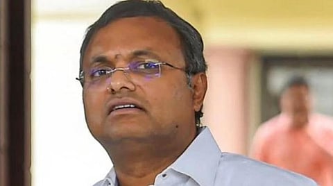 மாநிலங்களவையில் சிதம்பரத்தின் வாதங்களை எதிர்கொள்ள முடியாததால் குறிவைக்கின்றனர்: சிபிஐ சோதனை குறித்து கார்த்தி சிதம்பரம் கருத்து