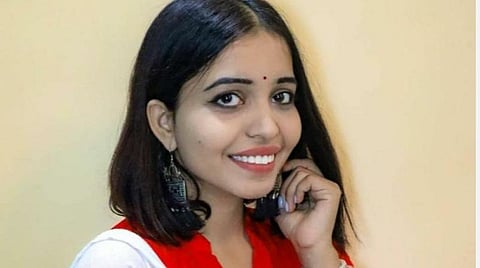 மாப்பிள்ளை வேண்டாம்.. - தன்னையே திருமணம் செய்து கொள்ள குஜராத் இளம்பெண் முடிவு