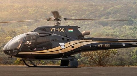 கர்நாடகாவில் ஹெலி டூரிஸம்: ஆடு மேய்க்கும் தொழிலாளர்களுக்கு ஹெலிகாப்டரில் இலவச பயணம்