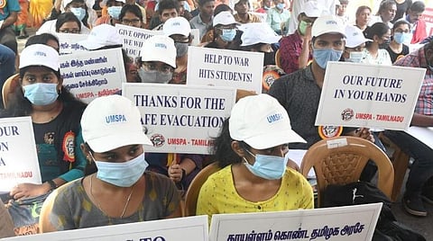 உக்ரைனில் படித்த மாணவர்களில் கல்விக்கடன் ரத்து பற்றி ஆய்வு: சு.வெங்கடேசன் எம்.பி.கோரிக்கைக்கு மத்திய அமைச்சர் பதில்