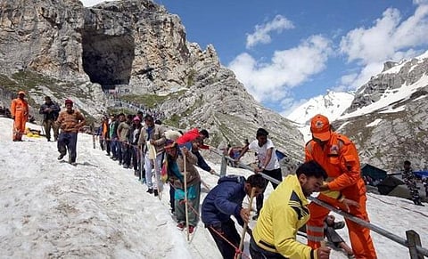 காஷ்மீரில் அமர்நாத் யாத்திரை பாதையில் பக்தர்களுக்கு உதவ மீட்புக் குழுக்கள்