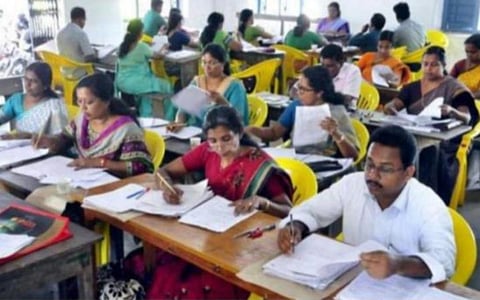 துறை தேர்வு எழுதும் ஆசிரியர்களுக்கு விடைத்தாள் திருத்தும் பணியில் விலக்கு