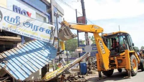 வண்ணார்பேட்டையில் ஆக்கிரமிப்புகள் அகற்றம்: நெல்லை மாநகரம் முழுக்க நடவடிக்கை எடுக்கப்படுமா?