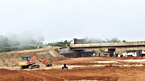 கல்லணைக் கால்வாயின் கழுத்தை நெரிக்காதீர்கள்!