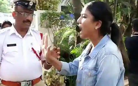 'உங்கள் தகவலுக்கு, இது எம்எல்ஏவின் கார்' - காவலர், பத்திரிகையாளரை தாக்கிய பாஜக எம்எல்ஏவின் மகள்