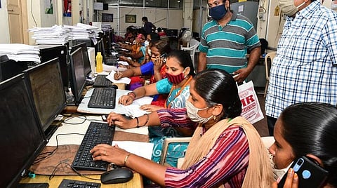 அடுத்த 18 மாதங்களில் 10 லட்சம் பேருக்கு மத்திய அரசு பணி - பிரதமர் நரேந்திர மோடி உத்தரவின் பின்னணி