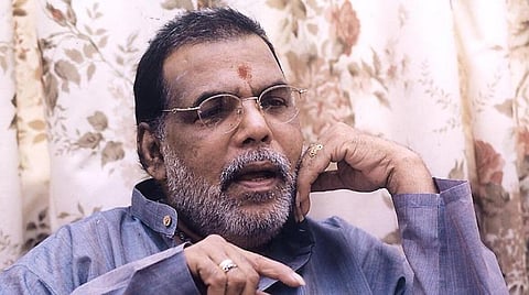 உணர்வுகளுக்கு உயிர்கொடுக்கும் மலேசியா வாசுதேவனின் இதமான குரலில் திகட்டாத 10 பாடல்கள்