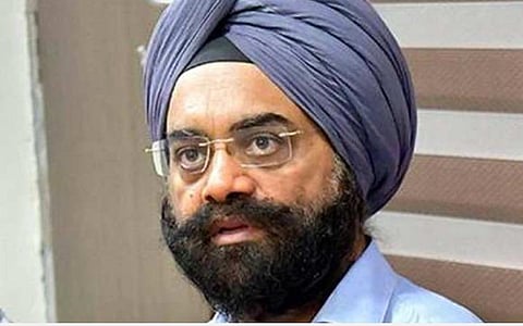 மாநகராட்சி வாகன நிறுத்தங்களில் கூடுதல் கட்டணம் வசூலித்தால் மக்கள் புகார் அளிக்கலாம்: ஆணையர் ககன்தீப் சிங் பேடி தகவல்