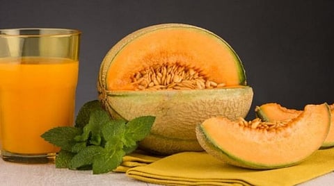 முலாம் பழம் எனும் நலப் பந்து