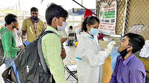 பெங்களூருவில் பள்ளி மாணவர்கள் 31 பேருக்கு கரோனா