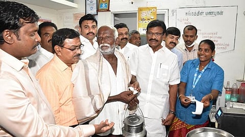 'தன்னை முன்னிலைப்படுத்த அண்ணாமலை பொய்யான தகவலை பரப்புகிறார்' - அமைச்சர் நாசர் குற்றச்சாட்டு