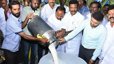 பால் கொள்முதல் விலையை உயர்த்த விரைவில் முடிவு - தமிழக பால்வளத் துறை அமைச்சர் நாசர் தகவல்