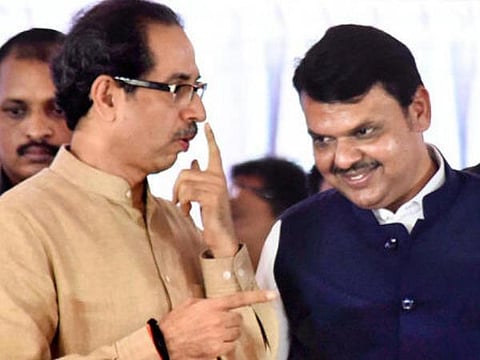 சிக்கலில் மகாராஷ்டிர அரசு; மோதும் பாஜக - சிவசேனா: சட்டப்பேரவையில் எண்ணிக்கை நிலவரம் என்ன?